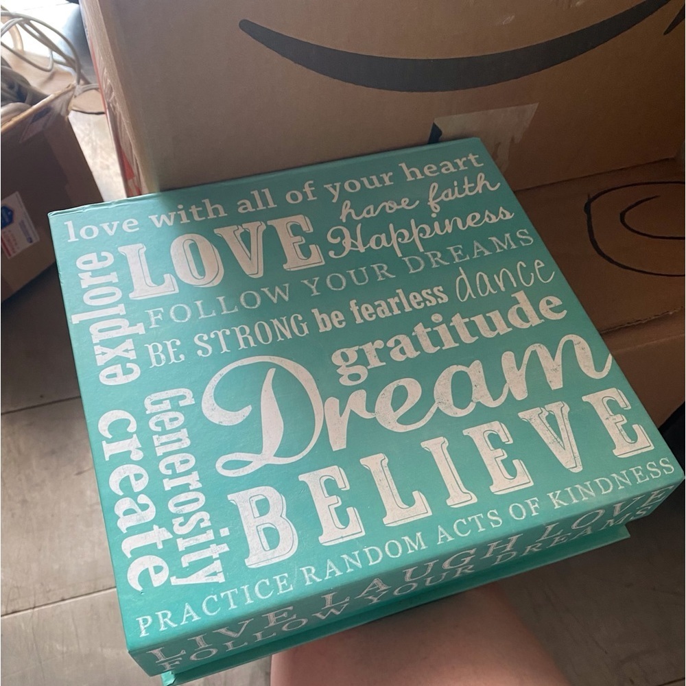 Believe Storage Box & Wall Pics Decor - Picture 2 of 2